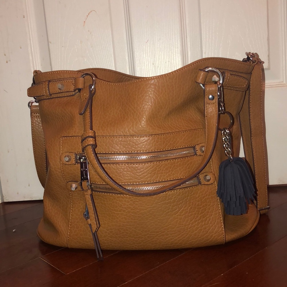 Pebble leather Jessica Simpson purse in Cognac